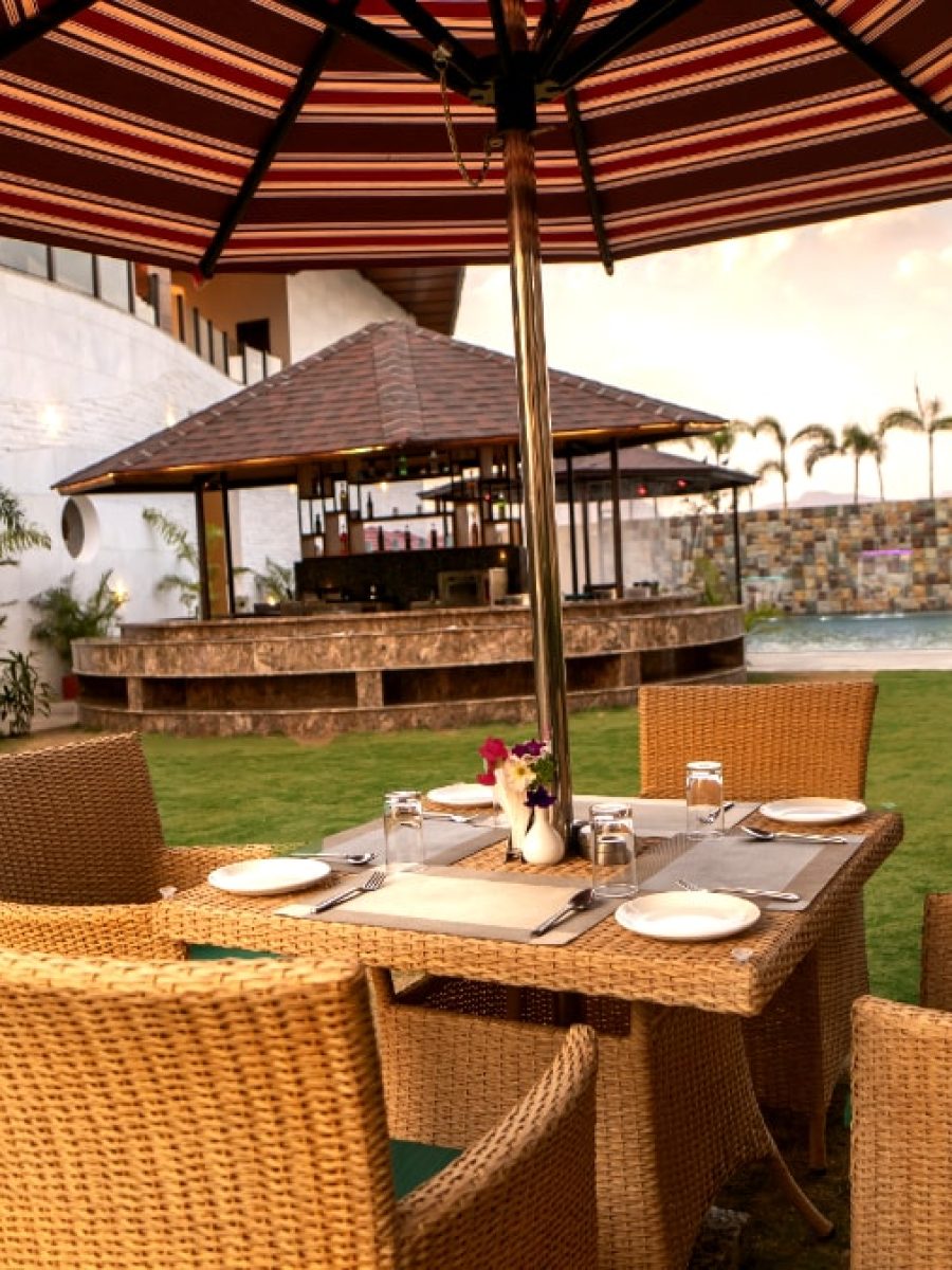 Resort With Pool & Spa in Udaipur